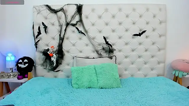 Snapshot of esmeralda06 chatting on October 28, 3:25 pm esmeralda06 online show from October 28, 3:25 pm