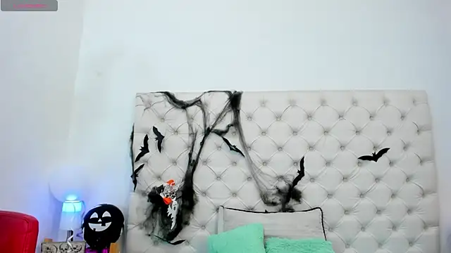 Snapshot of esmeralda06 chatting on October 30, 3:24 pm esmeralda06 online show from October 30, 3:24 pm