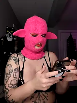 Snapshot of goblingirl888 chatting on September 25, 5:55 am goblingirl888 online show from September 25, 5:55 am