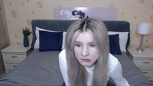 Snapshot of Chloe_Addison chatting on September 18, 8:11 pm Chloe Addison online show from September 18, 8:11 pm