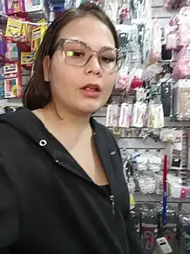 Vale Saenzz online show from November 27, 8:55 pm