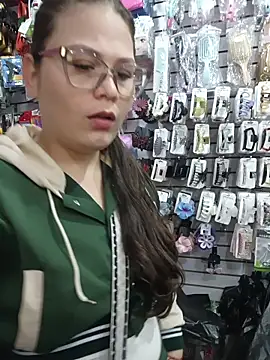 Vale Saenzz online show from December 23, 1:14 am