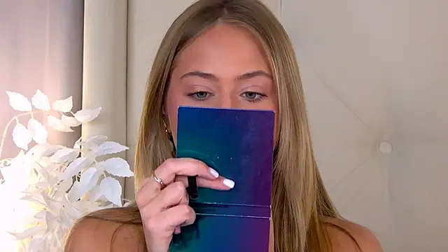 Snapshot of ur_wet_dreams chatting on October 23, 12:48 pm ur wet dreams online show from October 23, 12:48 pm