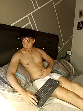 Snapshot of AngeloColleen chatting on October 3, 5:10 pm AngeloColleen online show from October 3, 5:10 pm