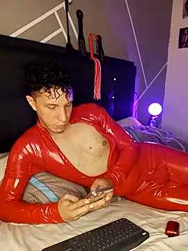 Snapshot of AngeloColleen chatting on October 15, 6:19 pm AngeloColleen online show from October 15, 6:19 pm