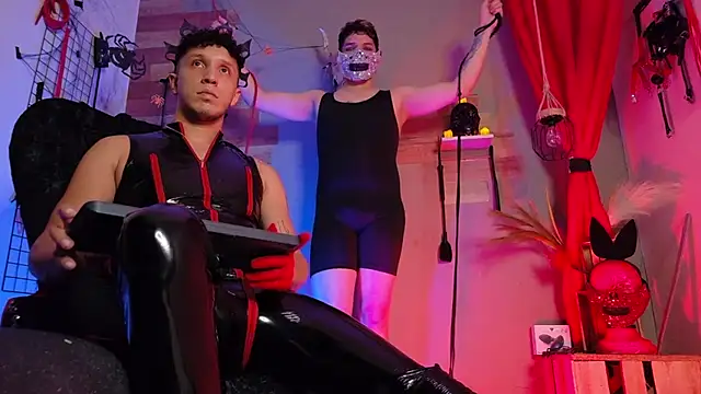 Snapshot of AngeloColleen chatting on October 24, 6:15 pm AngeloColleen online show from October 24, 6:15 pm