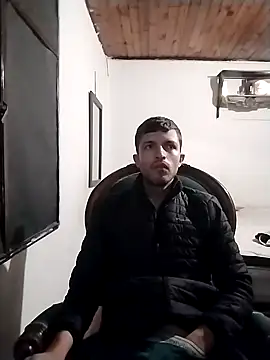 Snapshot of nickzeus98 chatting on January 24, 7:39 pm nickzeus98 online show from January 24, 7:39 pm