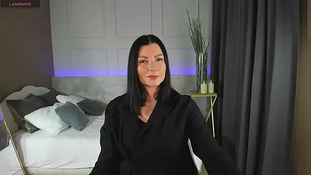 MonicaCheerful online show from January 28, 10:45 am