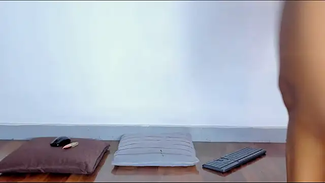 Snapshot of SamanthaMilann chatting on March 7, 11:38 pm SamanthaMilann online show from March 7, 11:38 pm