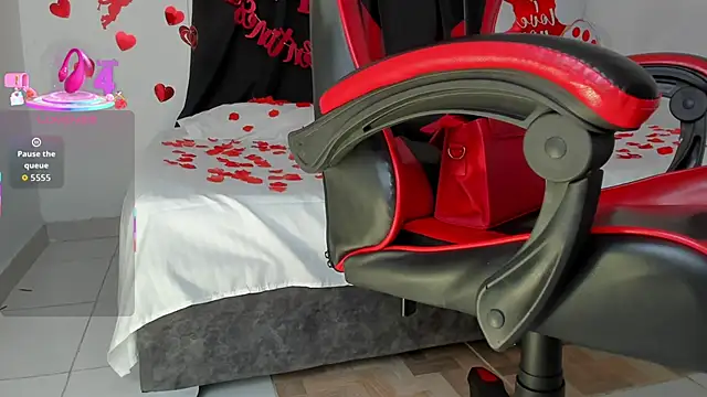 Nicol TransGirl online show from February 12, 2:50 am