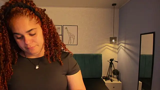 ninna curly online show from September 19, 9:26 pm