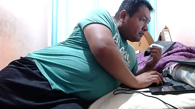 Snapshot of nakedlima chatting on May 5, 6:16 pm nakedlima online show from May 5, 6:16 pm