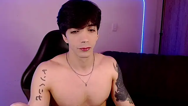 H3ll B0I online show from May 16, 6:21 am
