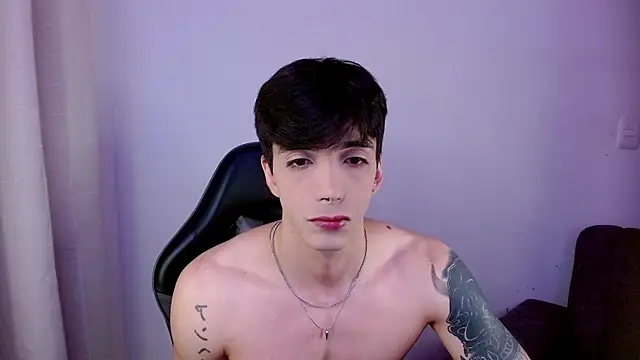 H3ll B0I online show from June 29, 8:42 am