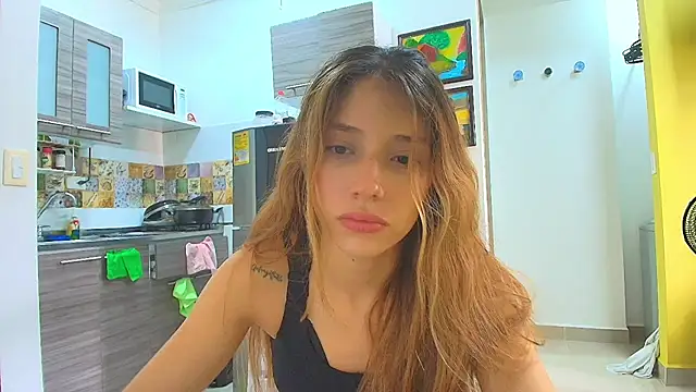 Alaiapink online show from May 14, 1:40 pm