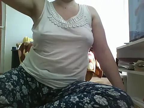 Snapshot of MatureMerisa chatting on February 24, 12:48 pm MatureMerisa online show from February 24, 12:48 pm