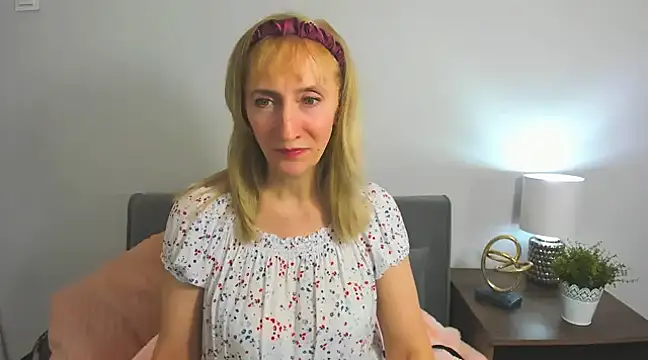MargaretMilf69 online show from February 8, 6:12 am