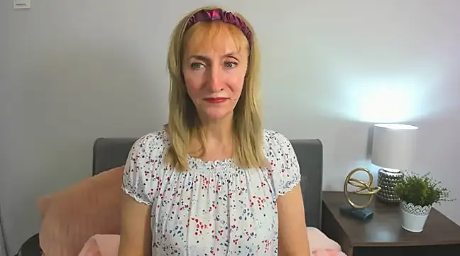 MargaretMilf69 online show from February 8, 9:13 am