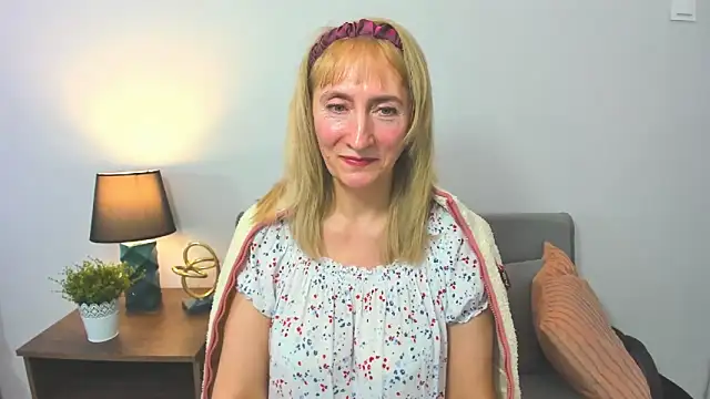 MargaretMilf69 online show from February 9, 2:29 pm