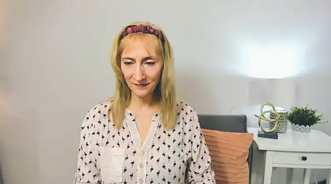 MargaretMilf69 online show from February 13, 7:31 pm