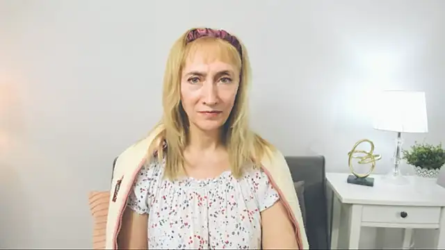 MargaretMilf69 online show from February 15, 9:27 am