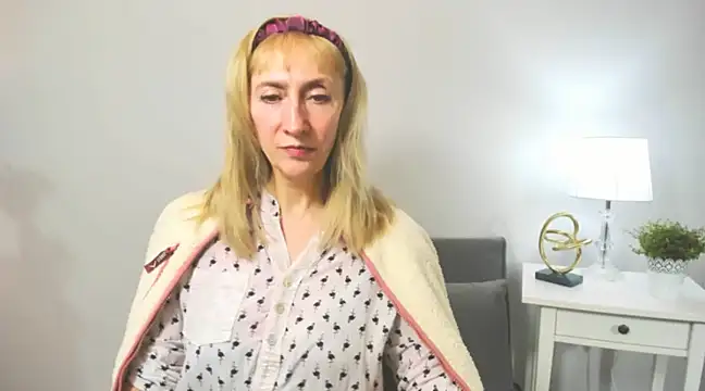 MargaretMilf69 online show from February 19, 4:33 pm