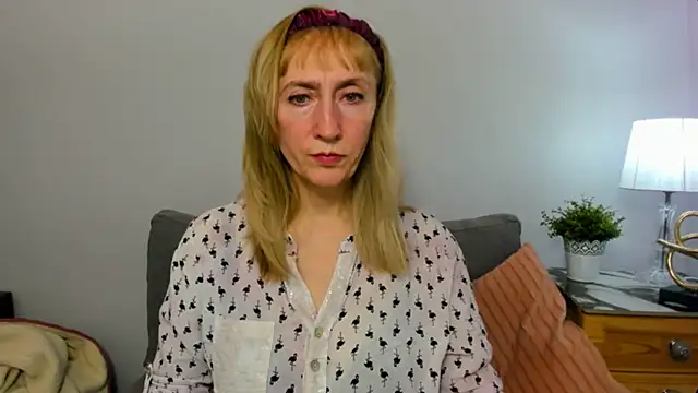 MargaretMilf69 online show from February 25, 4:21 pm