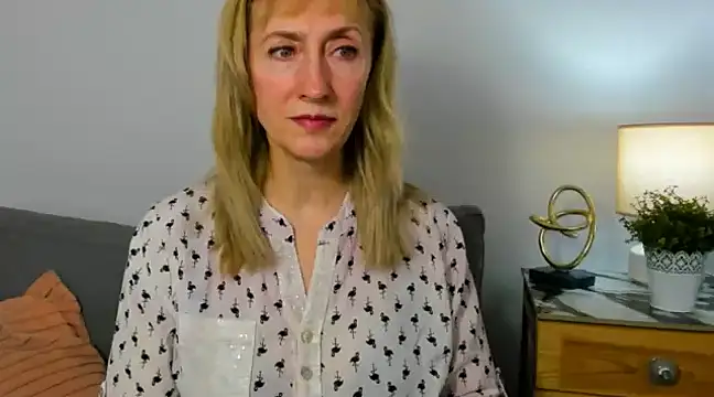 MargaretMilf69 online show from March 4, 4:20 pm