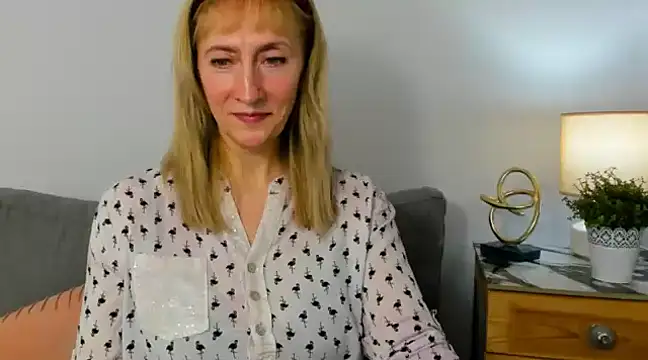 MargaretMilf69 online show from March 4, 7:22 pm