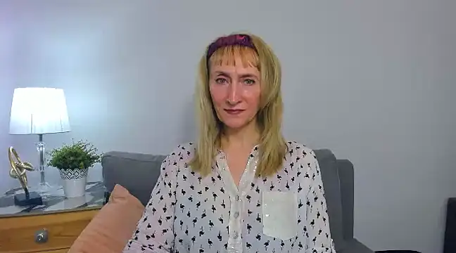 MargaretMilf69 online show from March 10, 7:29 pm