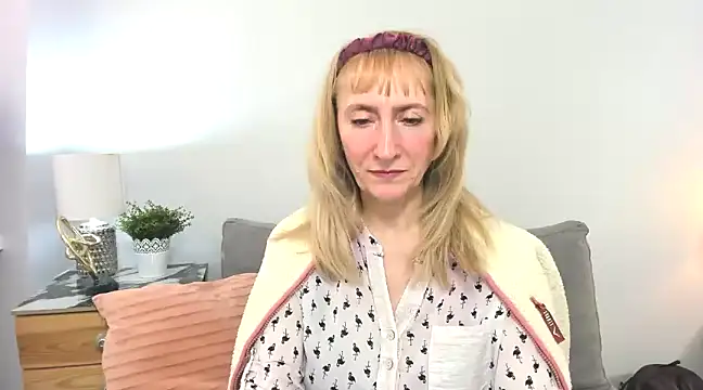 MargaretMilf69 online show from March 21, 1:34 pm