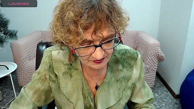 SexyGrandma  online show from February 1, 7:47 am