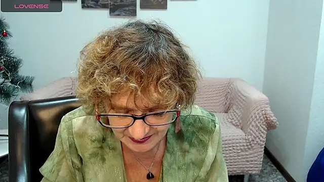 SexyGrandma  online show from February 2, 8:13 am