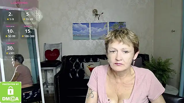 Snapshot of SexyGrandma_ chatting on September 23, 4:32 pm SexyGrandma online show from September 23, 4:32 pm