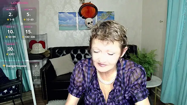 Snapshot of SexyGrandma_ chatting on October 20, 5:13 pm SexyGrandma online show from October 20, 5:13 pm
