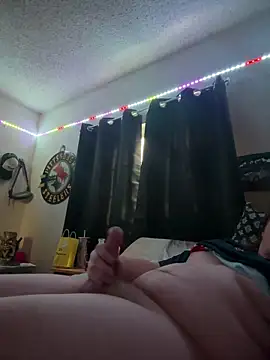 Snapshot of Seanoofss12 chatting on February 9, 5:06 pm Seanoofss12 online show from February 9, 5:06 pm