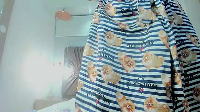 zoe taylorr1 online show from February 24, 5:33 am