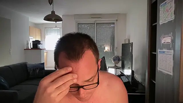 Funnyjul31 online show from October 25, 2:02 pm