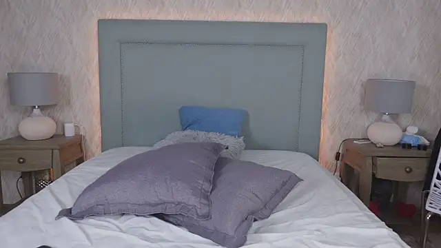 Snapshot of MillaBlis chatting on March 3, 7:17 pm MillaBlis online show from March 3, 7:17 pm