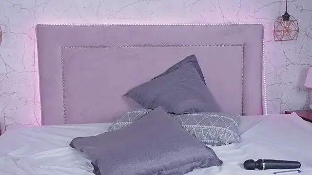 Snapshot of MillaBlis chatting on March 14, 1:48 am MillaBlis online show from March 14, 1:48 am