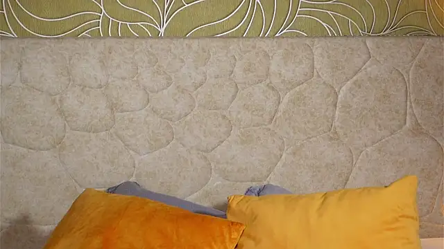 Snapshot of MillaBlis chatting on October 3, 8:17 pm MillaBlis online show from October 3, 8:17 pm