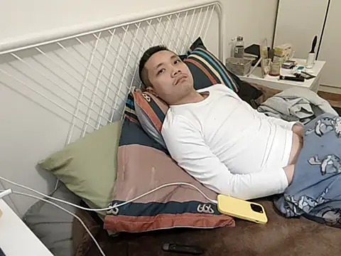 Snapshot of georgept chatting on March 19, 12:04 am georgept online show from March 19, 12:04 am