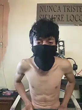 Snapshot of Skinny_high chatting on January 28, 9:29 pm Skinny high online show from January 28, 9:29 pm