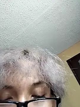 Snapshot of belenvaleria chatting on March 11, 4:21 am belenvaleria online show from March 11, 4:21 am