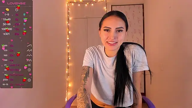 Little  Linda online show from February 11, 12:28 am