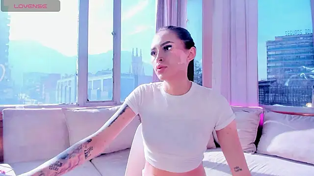 Little  Linda online show from October 23, 12:59 pm