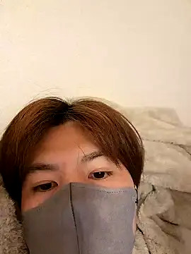 yuukee11111 online show from January 29, 3:22 am