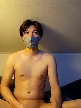 yuukee11111 online show from February 17, 3:47 am