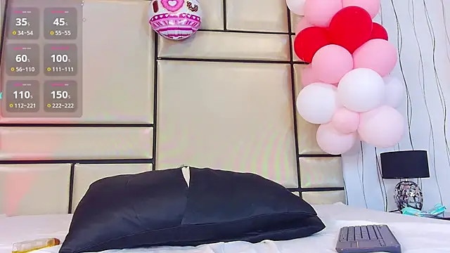 Snapshot of JulianaaHerrera chatting on February 22, 2:08 pm JulianaaHerrera online show from February 22, 2:08 pm
