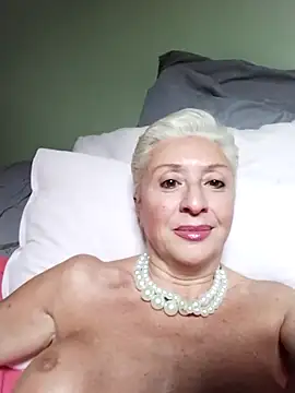 divinaerotica online show from June 23, 4:05 pm